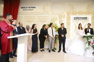 BAŞKAN ÖZTEKİN ÇİFTLERİN EN MUTLU GÜNLERİNE EŞLİK EDİYOR